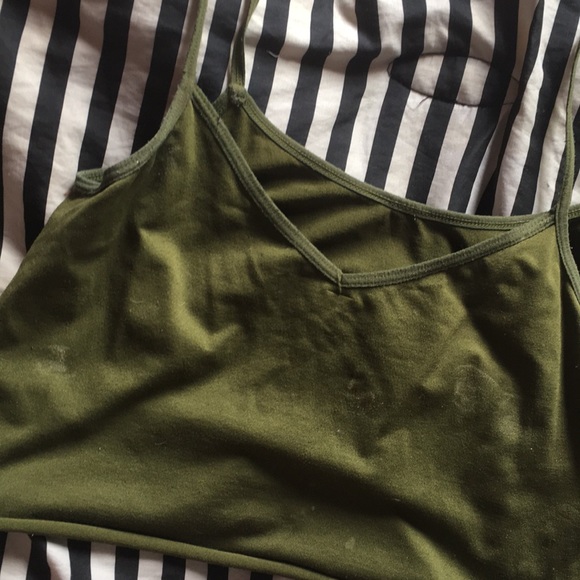 ☀︎︎𝚘𝚕𝚒𝚟𝚎 𝚝𝚊𝚗𝚔☀︎︎ - Picture 2 of 4